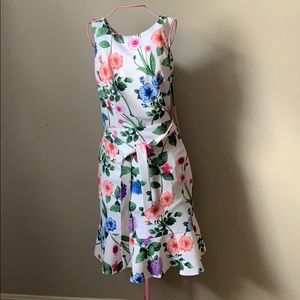 NWT Calvin Klien Flowered Dress Size 2P